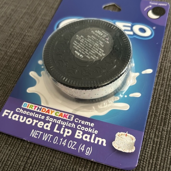 OREO flavored Lip Balm - Picture 1 of 3